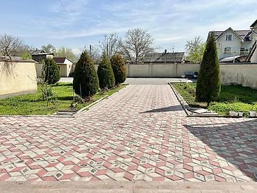 Продажа коттеджей и домов: Продаётся 2 этажный дом в районе Новопавловки. Площадь участка at lalafo.kg — 3 Продажа коттеджей и домов: Продаётся 2 этажный дом в районе Новопавловки. Площадь участка — 3