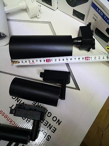 Rasveta: Šinski Reflektori 4200k 30w beli crni. Kontakt telefon za brži — 8
