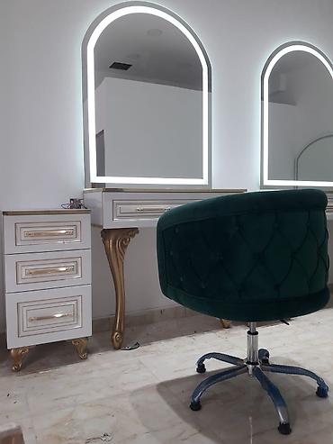 Güzgülər: Güzgü Divar üçün, Kvadrat, Makiyaj üçün, Arxa işıqlı — 4