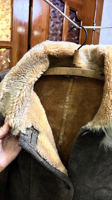 Дубленки: Продаю женскую дубленку В хорошем состоянии Размер 48 (S) на — 9