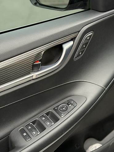 грандуер машина: Hyundai Grandeur: 2019 г., 2.4 л, Автомат, Гибрид, Седан — 10