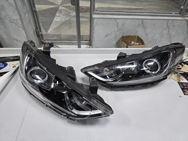 Arxa stopları: Hunday elantra 2016(2017 faraları sol teref faranın qulaqları sının