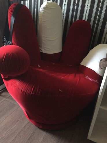 мебель в гостиную: Кресло -рука вращающееся -нужна частичная перетяжка не