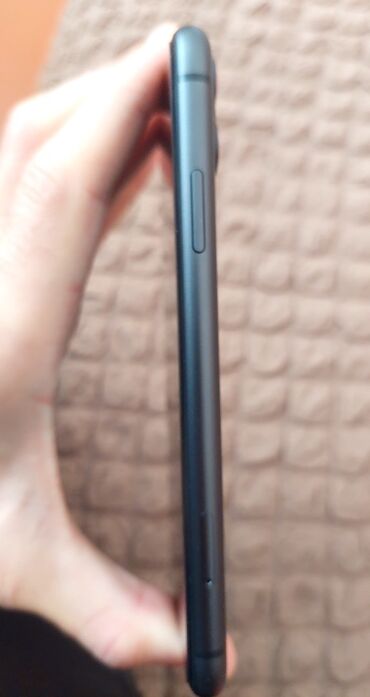 Apple iPhone: IPhone 11, 128 GB, Qara — 6