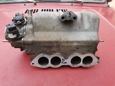 Auto delovi: Usisna grana sa klapnom i senzorima Lada 21214 Niva broj 2. Polovno — 11