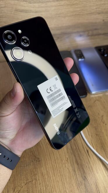 3 симочный телефон: Xiaomi, Redmi 12, Б/у, 256 ГБ