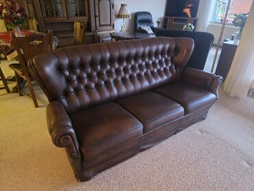 Stilske garniture: Set od dve kožne sofe – klasičan Chesterfield stil - Materijal: tamno — 8