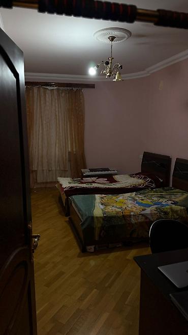 Mənzillər: 3 otaqlı, Yeni tikili, 128 kv. m — 10