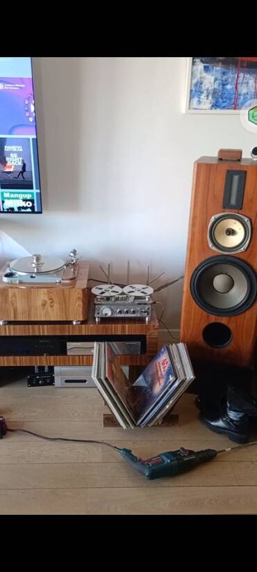 Ostali nameštaj: Kacenje TV-a na zid i nosača za TV Usluga: Instalacija TV-a na zid i na lalafo.rs — 15 Ostali nameštaj: Kacenje TV-a na zid i nosača za TV Usluga: Instalacija TV-a na zid i — 15