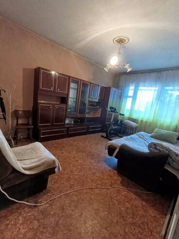 Продажа квартир: 3 комнаты, 62 м², 106 серия, 2 этаж, Старый ремонт