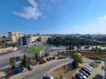 xacmazda kiraye bina evleri: Bakı, Bakıxanov qəs., 4 otaqlı, Köhnə tikili, m. Neftçilər, 200 kv. m