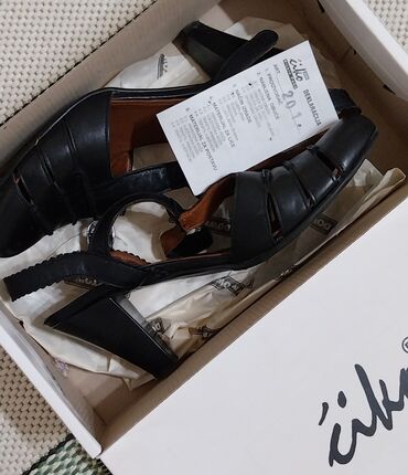 zara ravne sandale: Sandals, 38