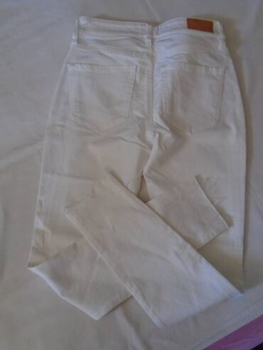 Farmerke: St.Oliver bele pantalone, model Isabell skinny fit, predivne, nogavice — 7
