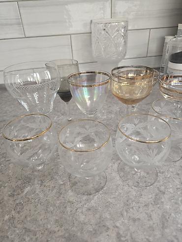 Статуэтки: Фарфоровые статуэтки времен СССР
есть сколы и другие советские вещи — 26