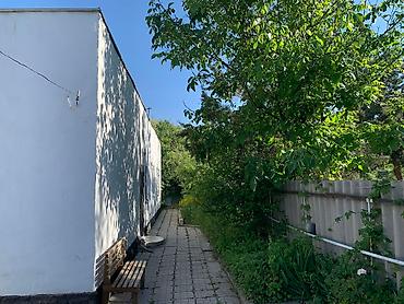 Продажа коттеджей и домов: Продаётся дом в районе с.Орто-Сай. Участок 8 соток, на территории два — 8