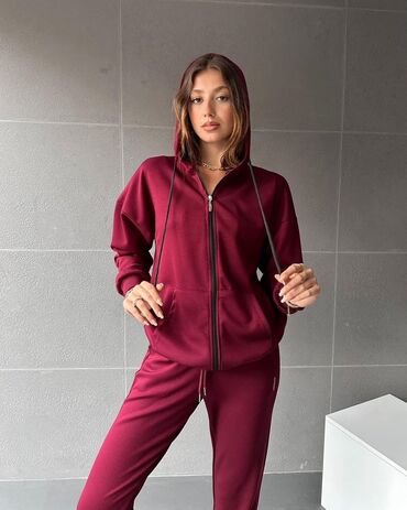 Komplet trenerke: Komplet trenerka S M L XL 2XL Cena 3700 din — 5