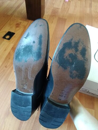 samsung galaxy z fold 2: Срочно! Продаю мужские туфли, 42 размера. Производство Турция. одевали