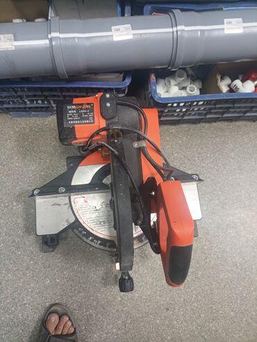 раздвижной ключ: Торцовочная пила LUANZAN LZ255-2 Особенности: - Стационарная