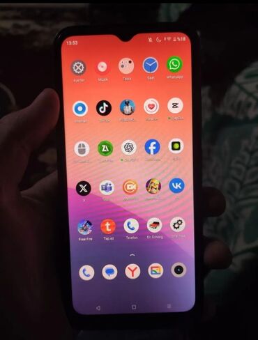 en ucuz iphone 11: IPhone 13 Pro, 32 GB, Desert Titanium, Barmaq izi