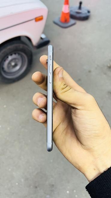 iphone 25: IPhone 6s, 16 GB, Space Gray, Barmaq izi — 3