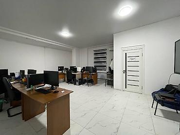 реэлтор: Кеңселерди сатуу 123 м², Ремонту бар, 1 кабат — 3