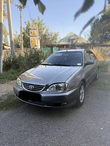 левый крыло: Toyota Avensis: 2002 г., 1.6 л, Механика, Бензин, Седан — 4