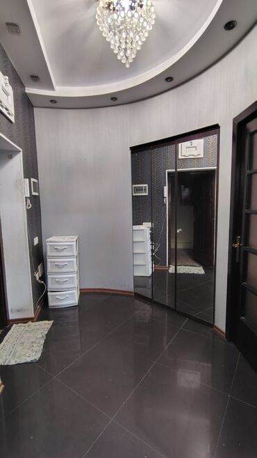 Həyət evləri və villaların satışı: Bakıxanov qəs. 2 otaqlı, 80 kv. m, Orta təmir — 13