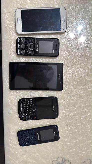 Köhnə model mobil telefonlar dəsti Qeyd(içərisində işləyib imeisi lalafo.az -da Köhnə model mobil telefonlar dəsti Qeyd(içərisində işləyib imeisi