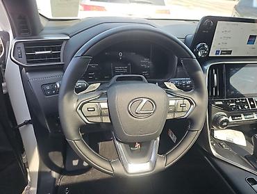 Lexus: Lexus LX: 2025 г., 3.4 л, Автомат, Гибрид, Внедорожник — 9
