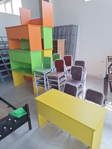 Uşaq masaları: Oğlan və qız üçün, Yeni, Siyirməsiz, Bağça masası, Stullar ilə — 6