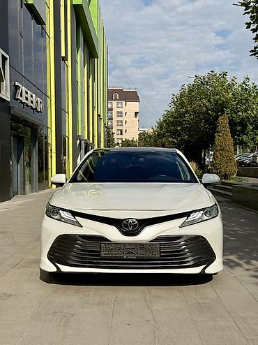 corolla 2016: Toyota Camry: 2018 г., 2.5 л, Автомат, Бензин, Седан — 2