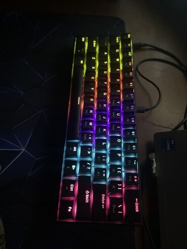 Аккумуляторы: Mexaniki blue switch, heç bir problemi yoxdur, istifadə etmədiyim üçün