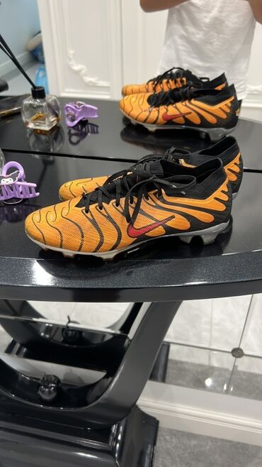 Спортивное питание: Бутсы Nike
