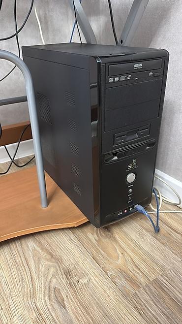 Техника и электроника: Stolüstü kompüter komplekti Tərkib: - Dell LCD monitor (təxminən 19") — 4