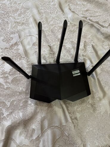 router s internetom: Wi-Fi роутер Tenda AC7