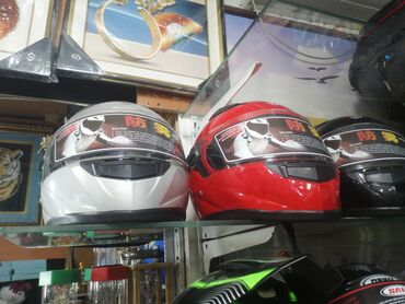 Moto dəbilqələr: 1-ci şəkildəki Baqaj 95 aznMoto Dəbilqələr Ag qarşı enli şüşəli 29azn — 14