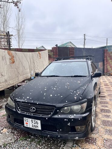 срочно продать машину: Lexus IS: 2003 г., 2 л, Автоматические, Бензин, Седан
