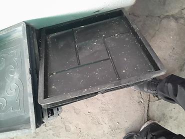 Другое строительное оборудование: Брусчатка чыгаруучу чакан вибрастолформасы менен формасы аз эле 158шт — 9
