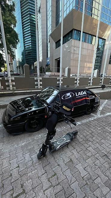 Elektrikli samokatlar: Elektrik skuter – güclü işıqlandırma və aksesuarlarla - Gecə-gündüz — 4