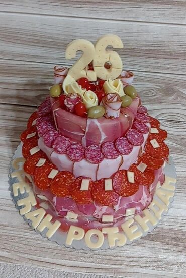 Konditorski proizvodi, slatkiši: Slana torta u obliku torte, kreirana od različitih vrsta suvomesnatih na lalafo.rs — 2 Konditorski proizvodi, slatkiši: Slana torta u obliku torte, kreirana od različitih vrsta suvomesnatih — 2