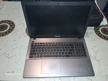 ASUS: İşlənmiş ASUS 17.3 ", Intel Core M, 512 GB