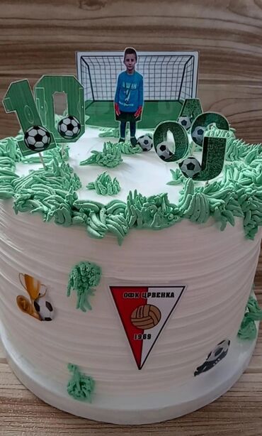 Konditorski proizvodi, slatkiši: Dekorisana rođendanska torta sa motivima fudbala i natpisom "10 Joj" — 3