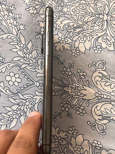 iphone gence: IPhone X, Qara, Face ID — 4