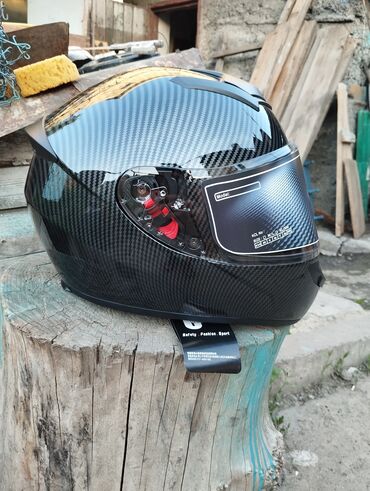 велосипед джайнт: Шлем новый, окрас карбон. Размер L. Визор прозрачный. Новый