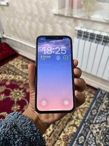 ipad mini 2019: IPhone Pro в тёмном цвете, с тройной основной камерой и плоскими — 3