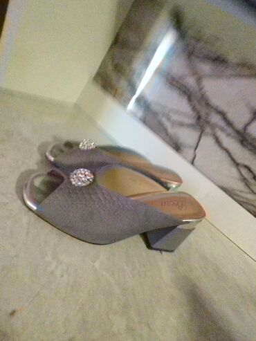 женские серебристые туфли: Туфли 37, цвет - Серебристый