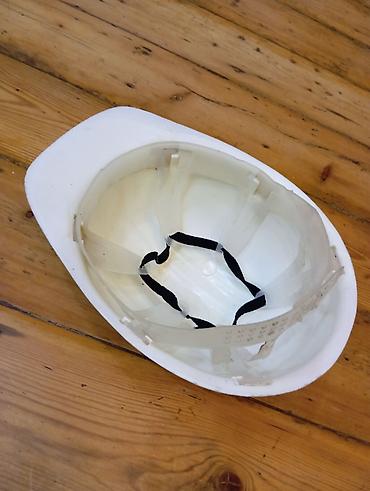 kask qiymetleri: Tikinti kaskası dəbilqə təcili ucuz qiymətə 5azn — 2