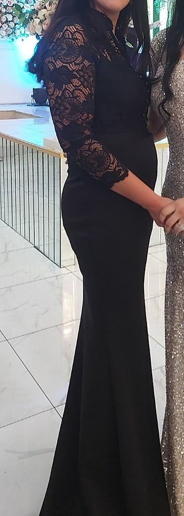 Qadınlar üçün zərif gecə paltarı - Rəng: qara - Model: balıq kəsimli