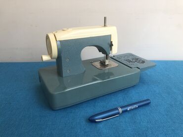 Sikkələr: Antik mini tikish mashini sovet dovrune aid idel vezyyetde — 6