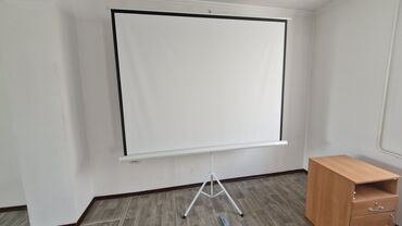 художественный планшет для рисования: Продаётся экран для проектора, полотно для проектора. Отличное решение